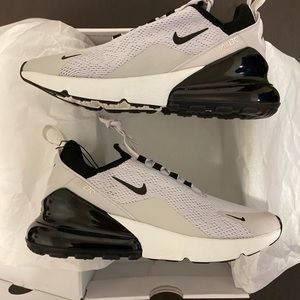 Women’s Nike Air Max 270 ~ Vast Grey- sz7.5